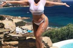 Poitrine : 100 D.  Ashley Graham